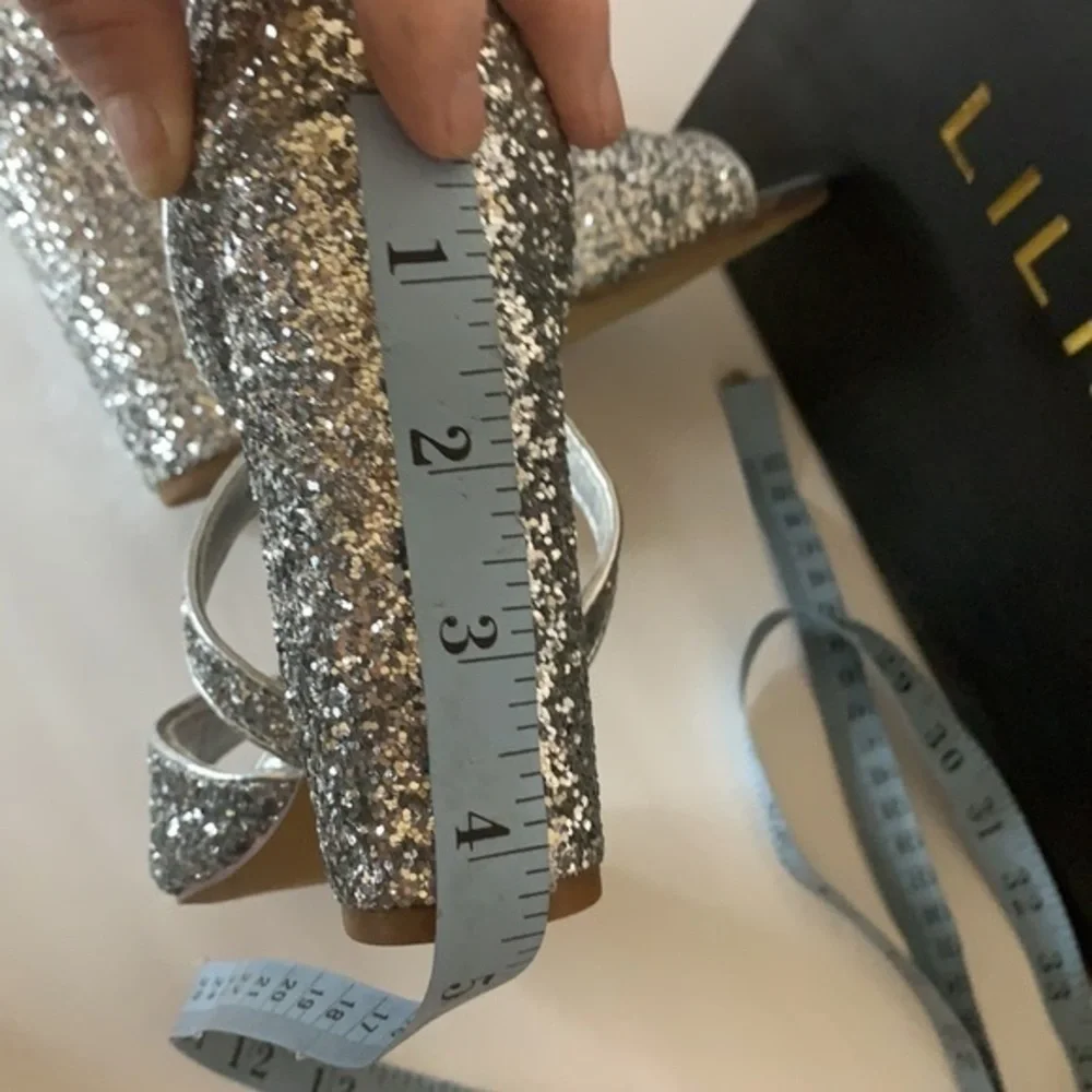 Liliana, HEELS